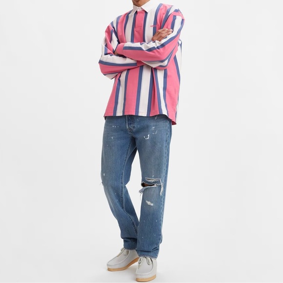 Levi’s 501 Men’s 93 Straight Leg Ripped Medium Washed Jeans Size 34x32 NWT